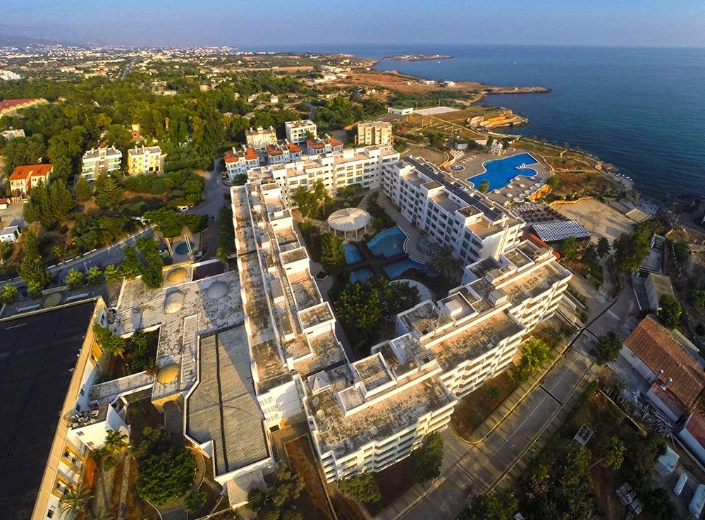 Jasmine Court Hotel & Casino Kyrenia  Exteriör bild