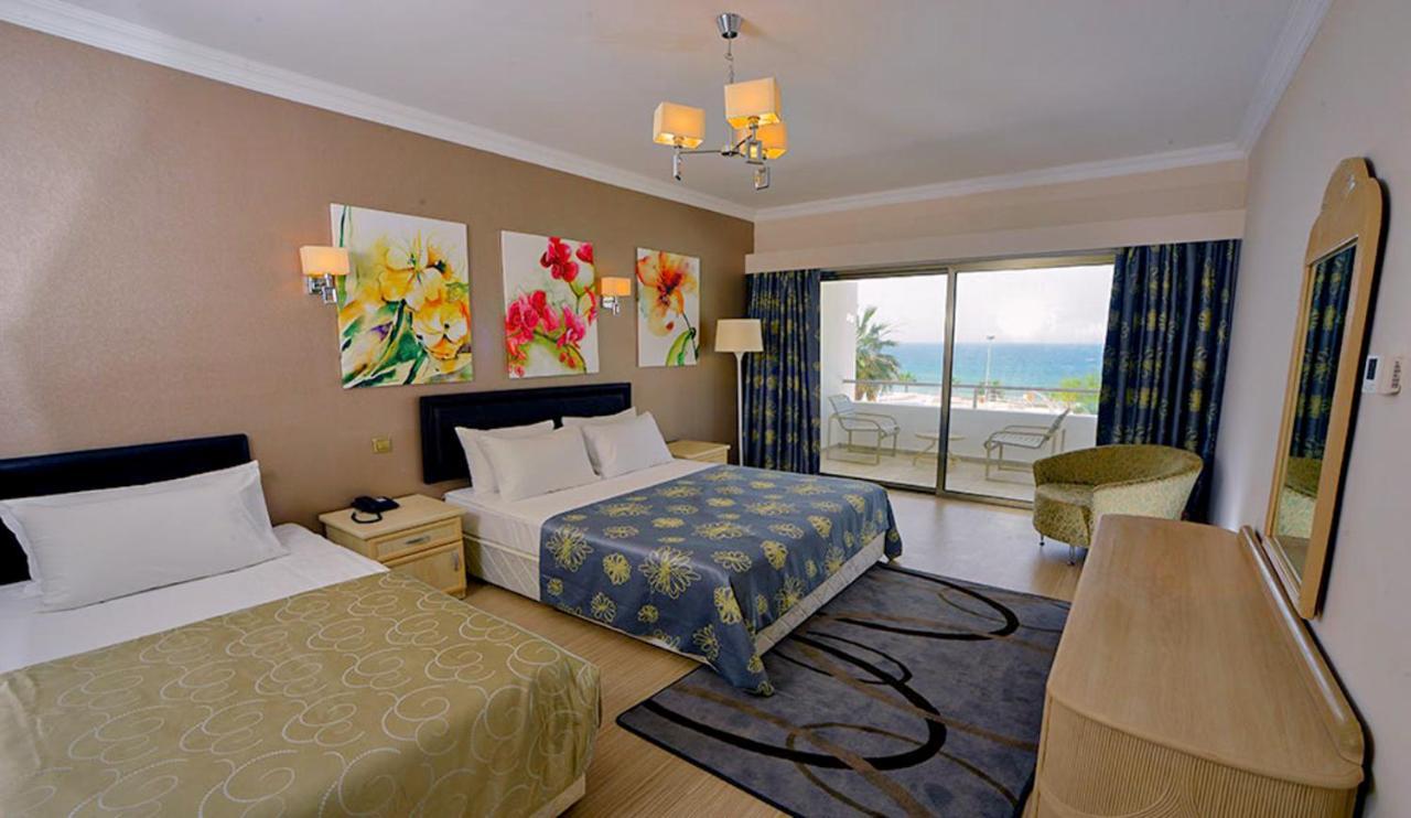 Jasmine Court Hotel & Casino Kyrenia  Exteriör bild