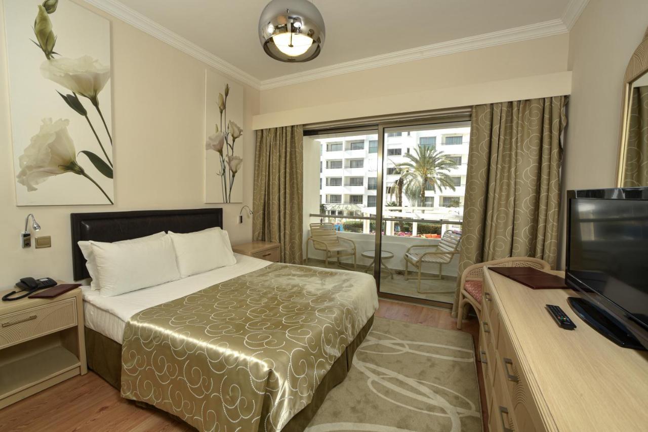 Jasmine Court Hotel & Casino Kyrenia  Exteriör bild