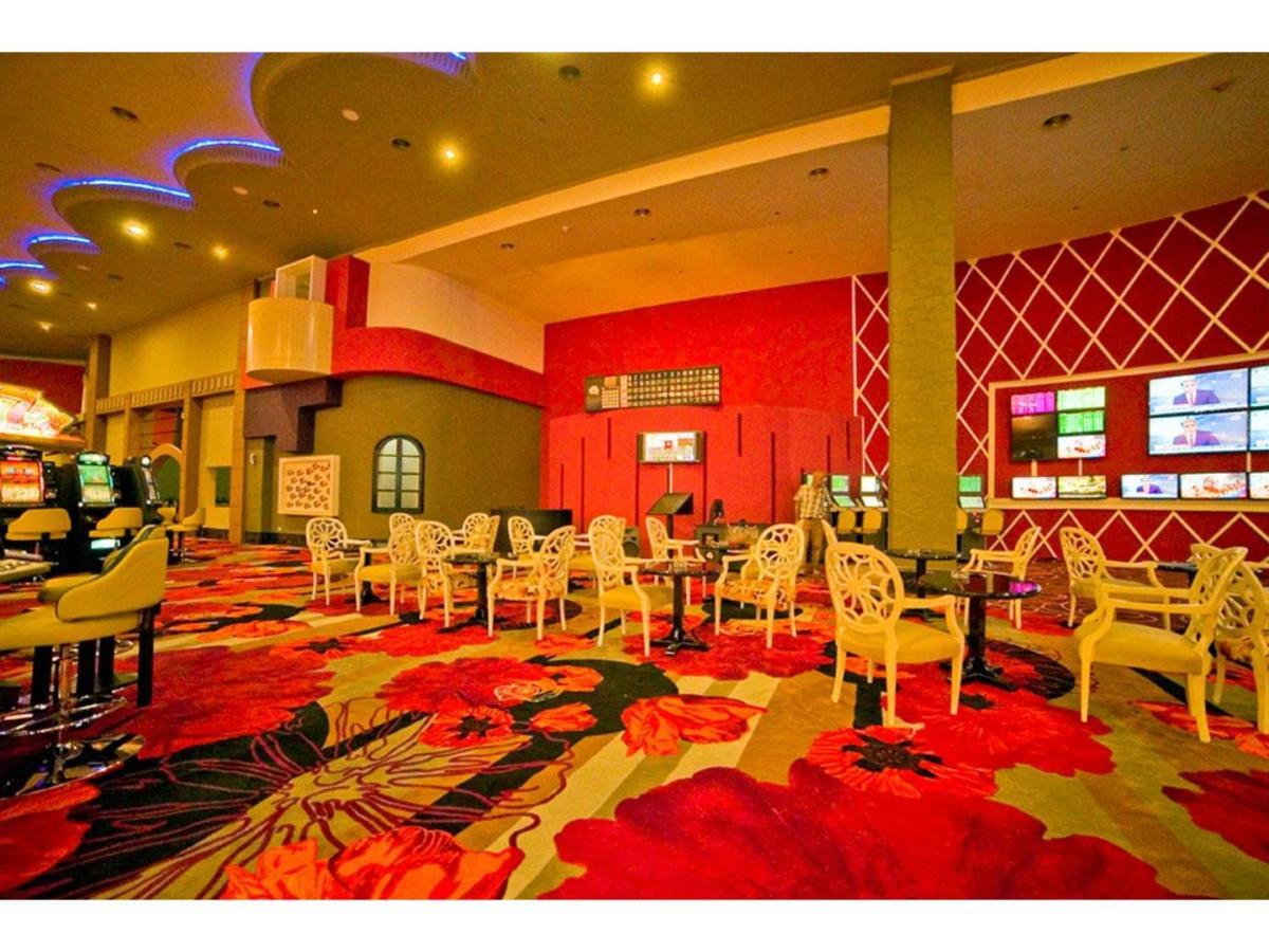 Jasmine Court Hotel & Casino Kyrenia  Exteriör bild